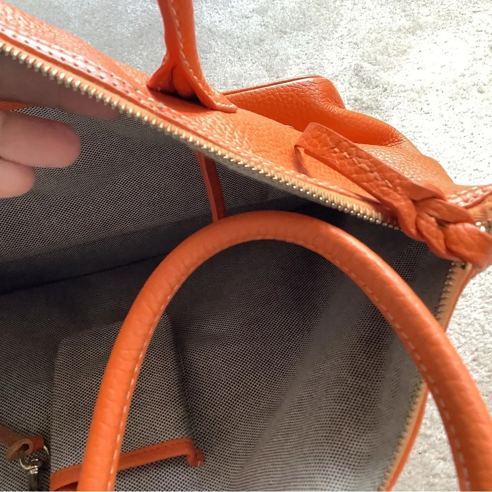 Dooney and Bourke Genuine Leather handbag. Orange - Picture 6 of 10